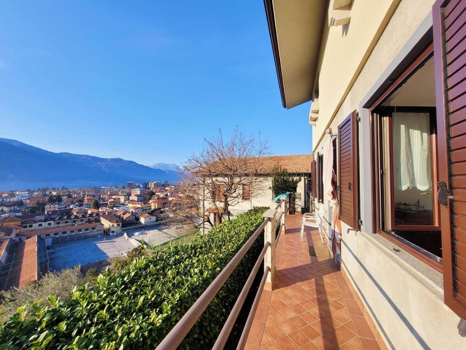 Lake And Guzzi View - Holiday Home Mandello del Lario Esterno foto