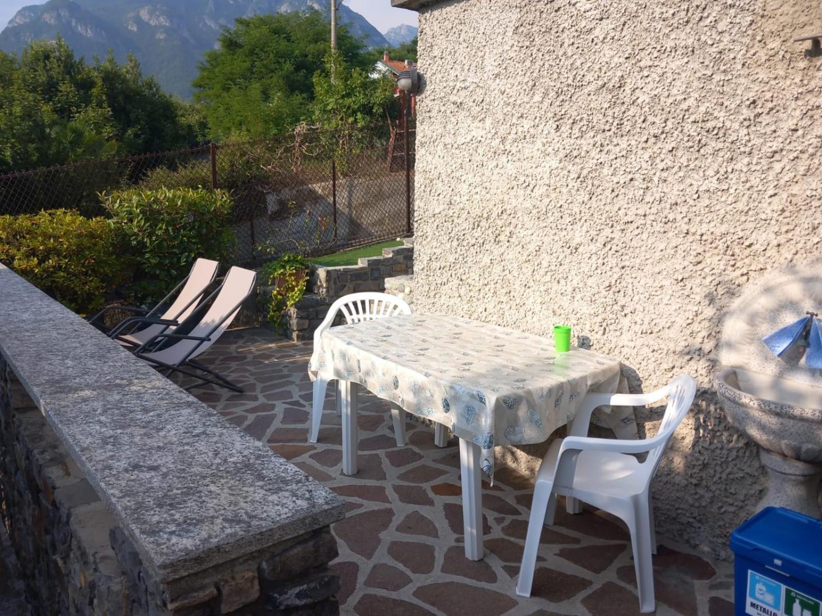 Lake And Guzzi View - Holiday Home Mandello del Lario Esterno foto
